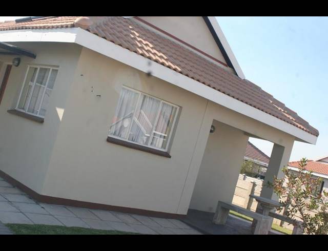 3 BEDROOM HOUSE FOR SALE IN FREEDOM PARK A